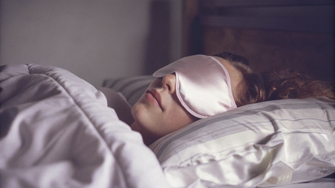 Nighttime Reset—Choosing the Right Silk Eye Mask for Your Sleep Ritual