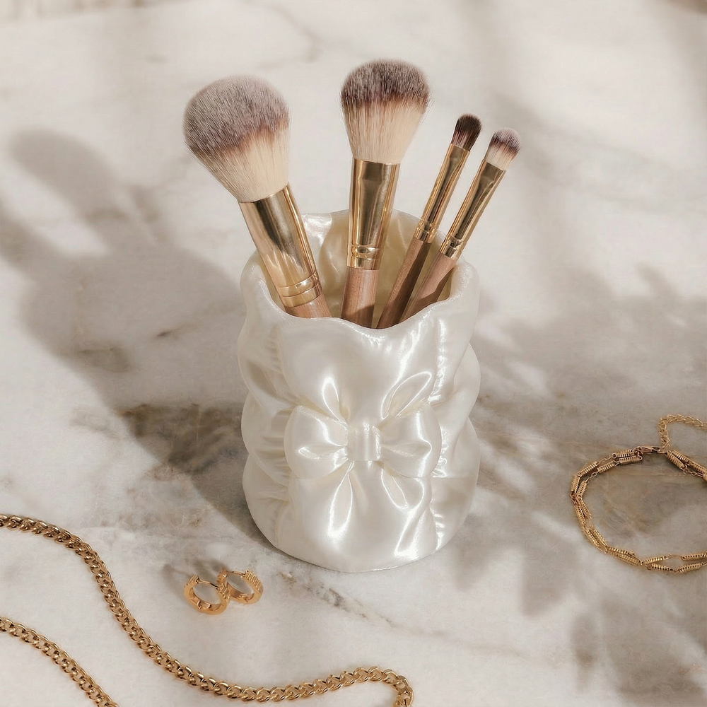 Silk Bow Organizer