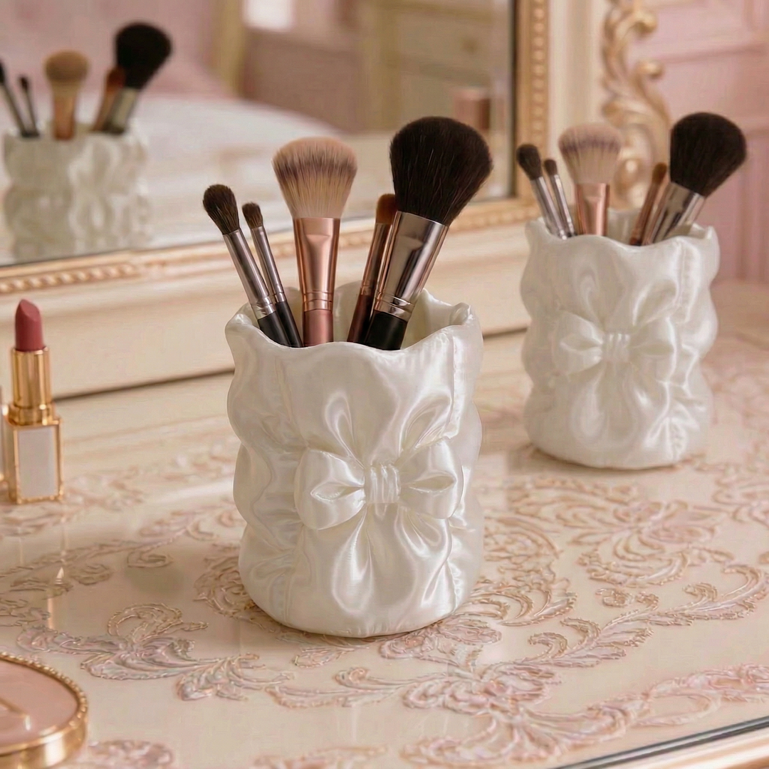 Silk Bow Organizer