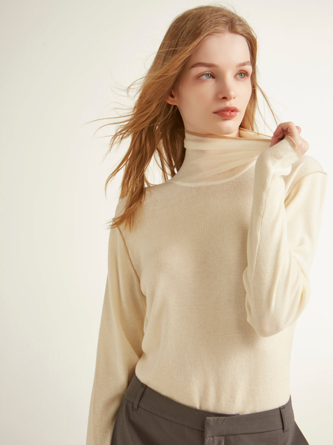 Contrast Stitch Turtleneck Wool Sweater