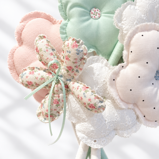 MiRANcle P01 handmade fabric bouquet — fabric and handwork detail